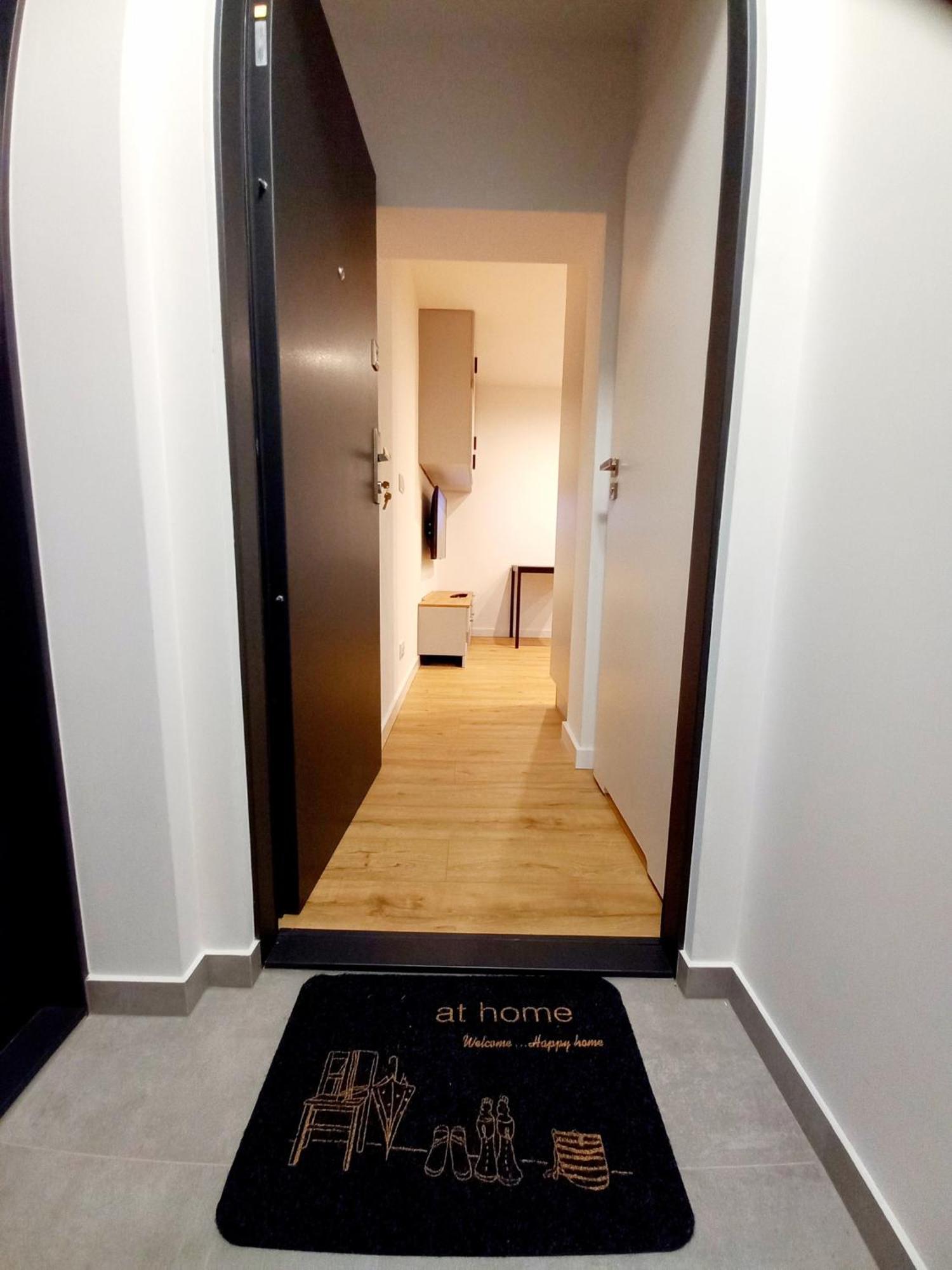 Neoapartments Lotnicza فروتسواف المظهر الخارجي الصورة